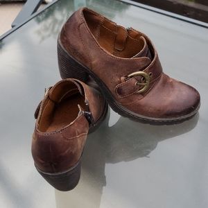 BOC womens Clogs leather size 6.5